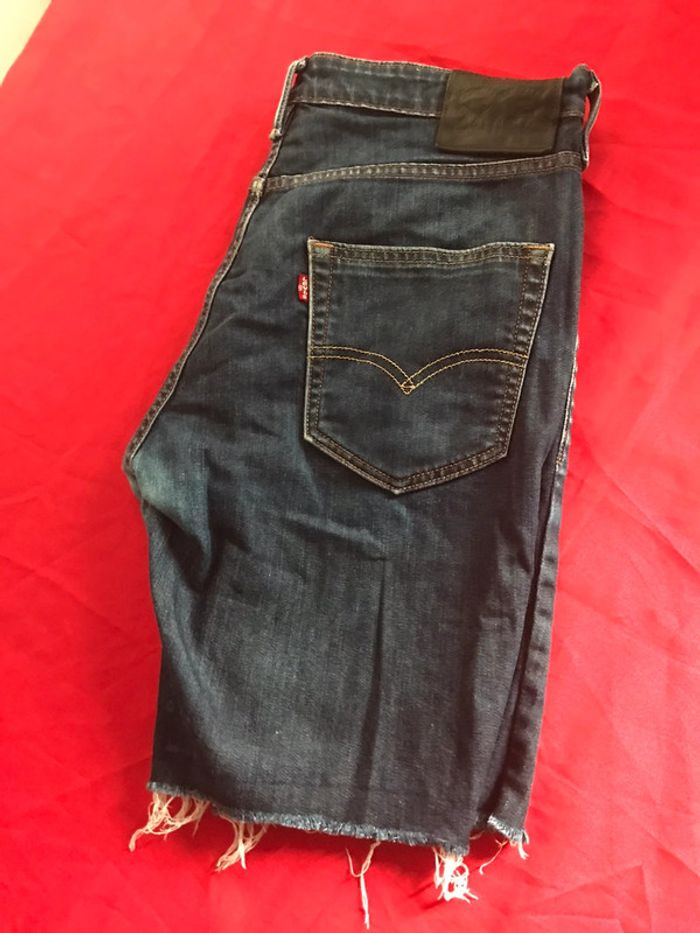 Short en jeans Levis (levi’Strauss) model 511 W33 (42-44 taille française) - photo numéro 11