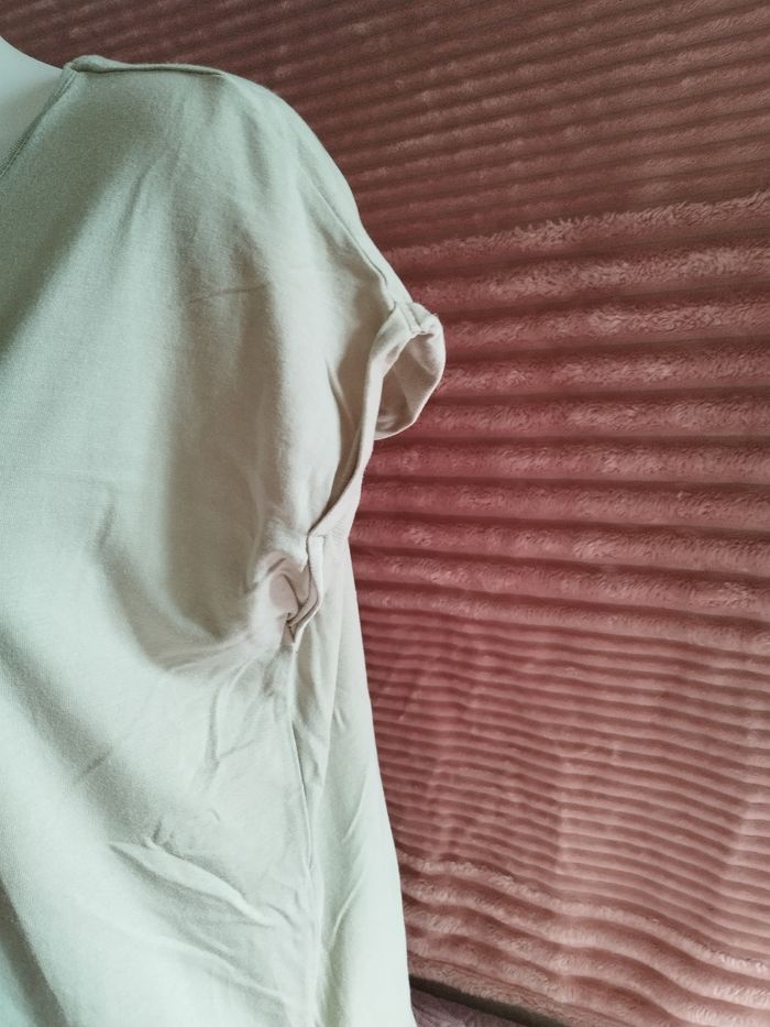 Tee shirt vert - photo numéro 2