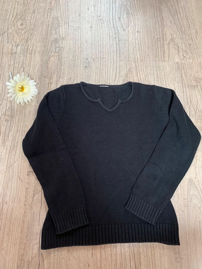 Pull noir taille 10 ans