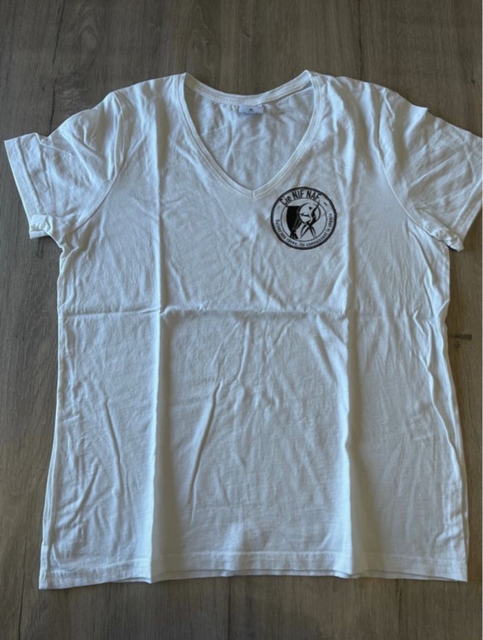 T-shirt courtes manches col V