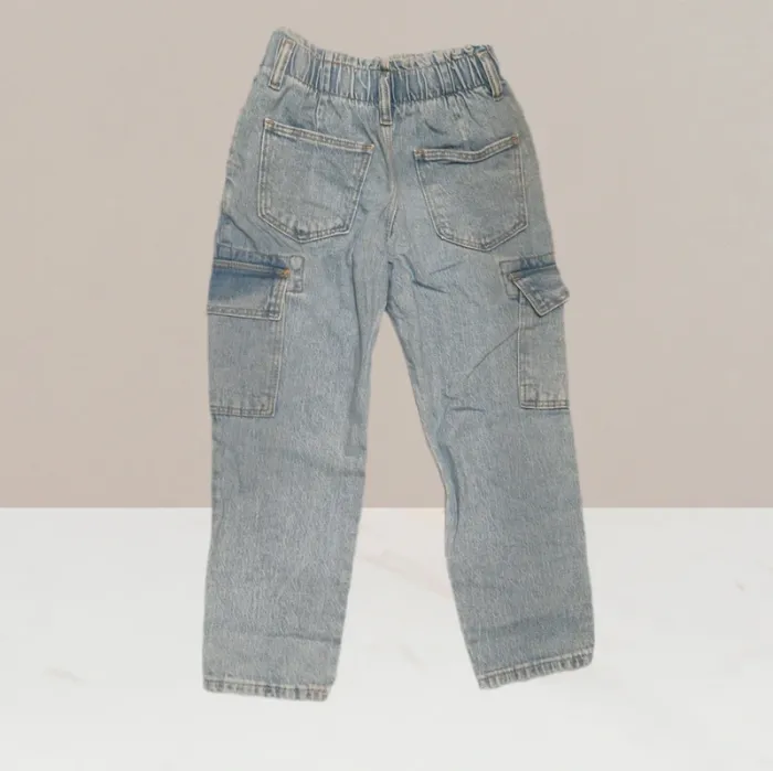 Superbe jeans bleu clair - Kiabi - Taille 7 ans - photo numéro 3