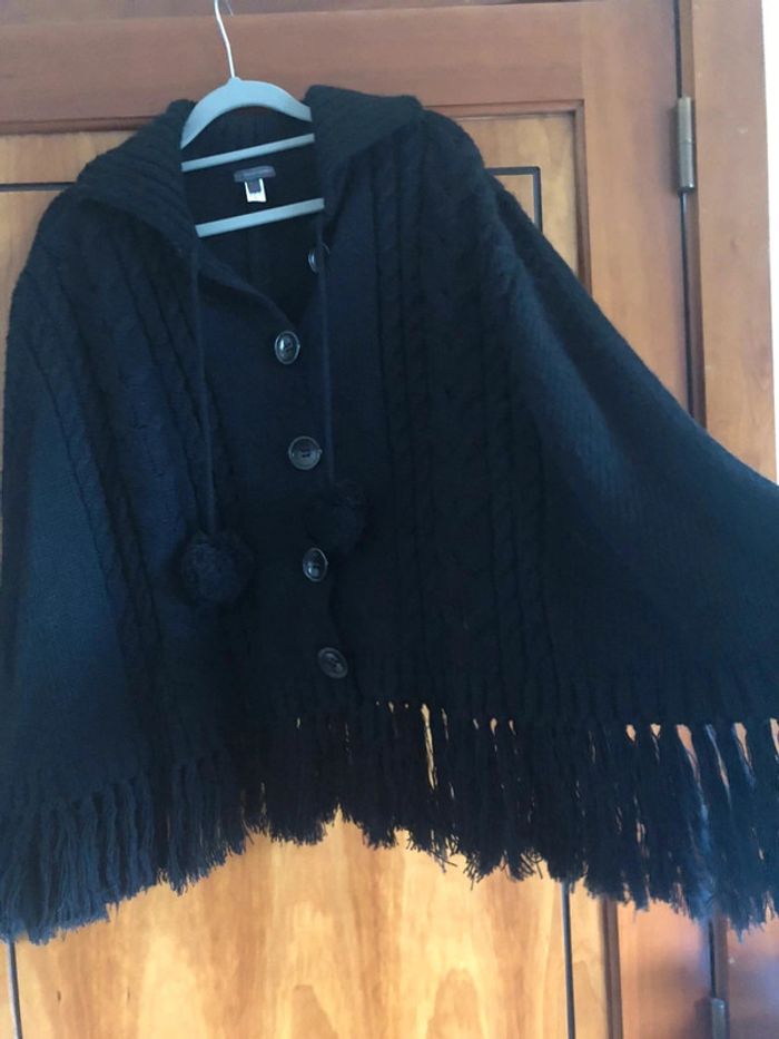 Cape noire taille unique Veritas - photo numéro 5