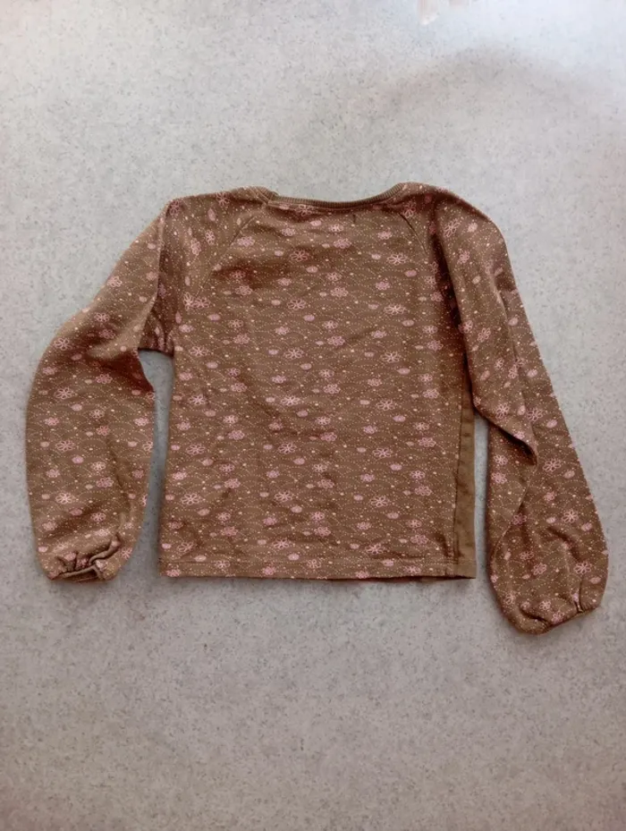 Haut 4ans tout compte fait - photo numéro 2