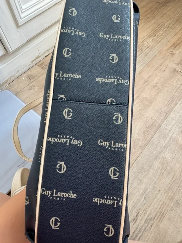 Sac à main vintage Guy Laroche noir et beige, logo monogramme, en très bon état - photo numéro 8
