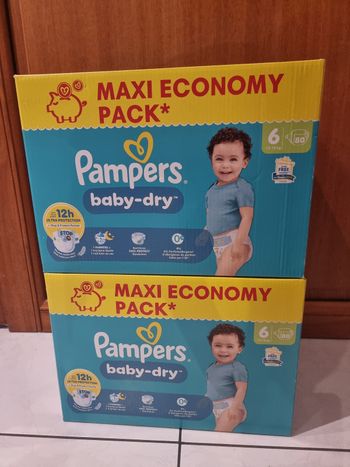 Couches taille 6 pampers  lot de 2 cartons