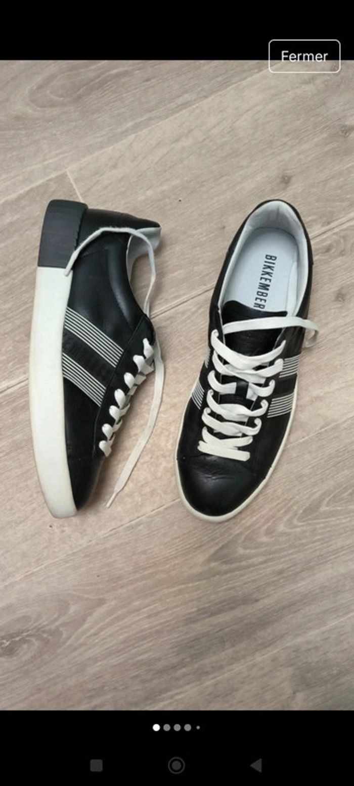 Sneakers à lacets bikkembergs en parfait état