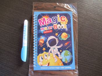 Livre coloriage espace / fusée de dessin à l'eau magique + crayon (type aquadoodle) neuf