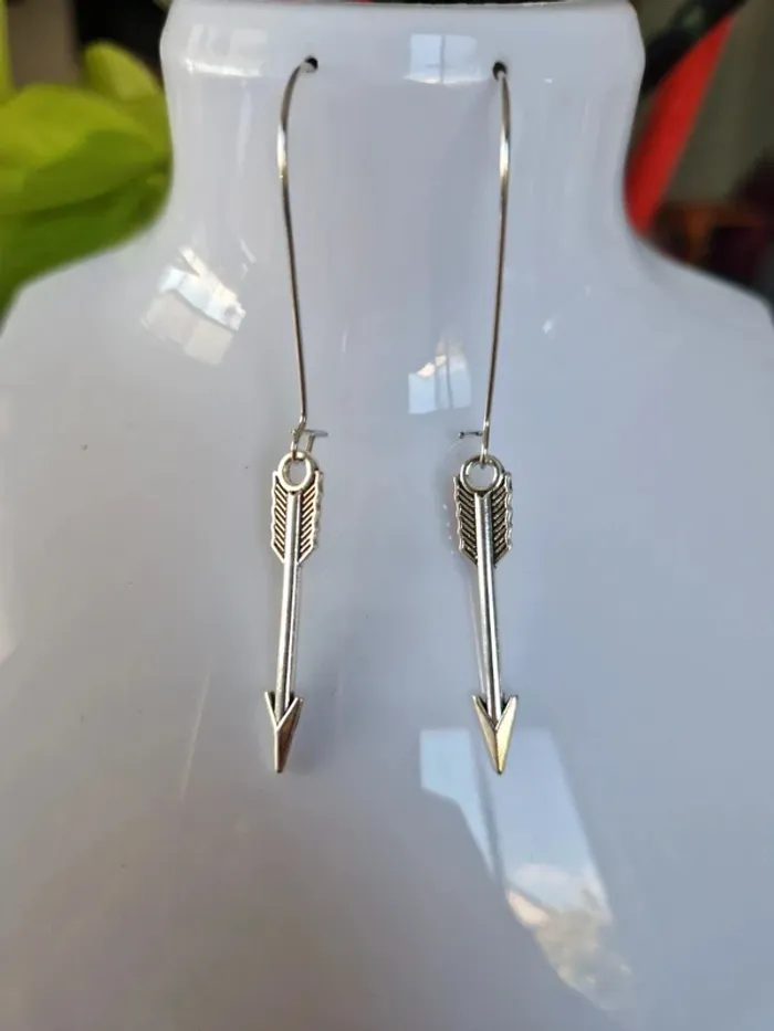Boucles d'oreilles fantaisies argentées flèche
