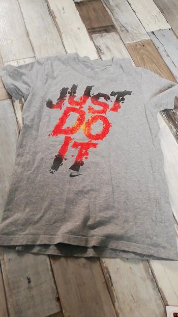 T shirt nike