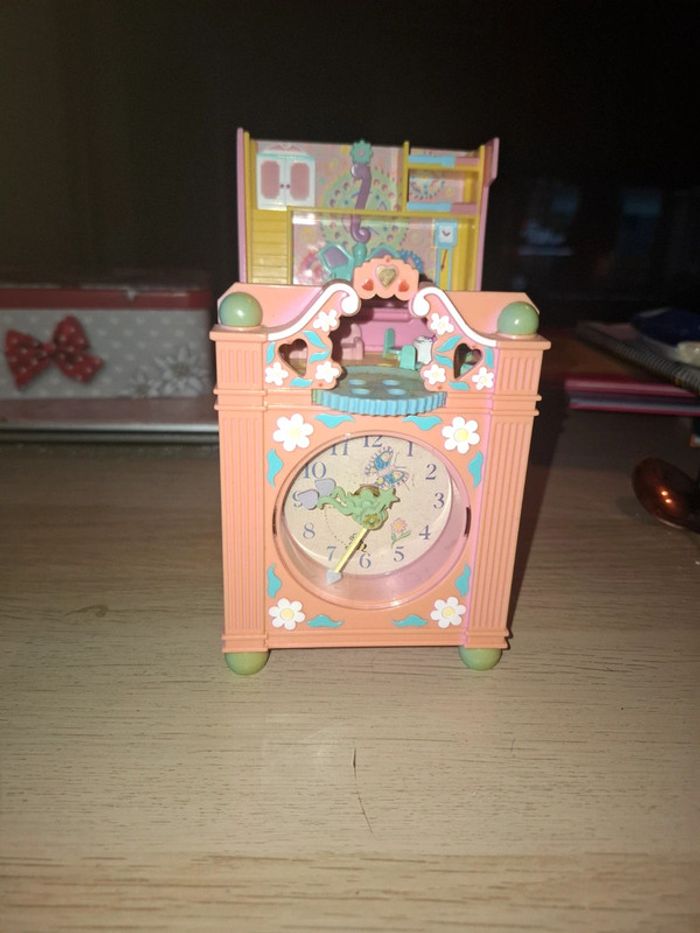 Polly pocket bluebird