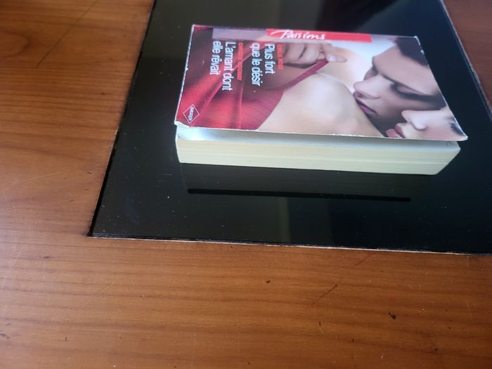 Livre 📖  plus fort que le désir/l'amant dont  elle rêvait - photo numéro 2