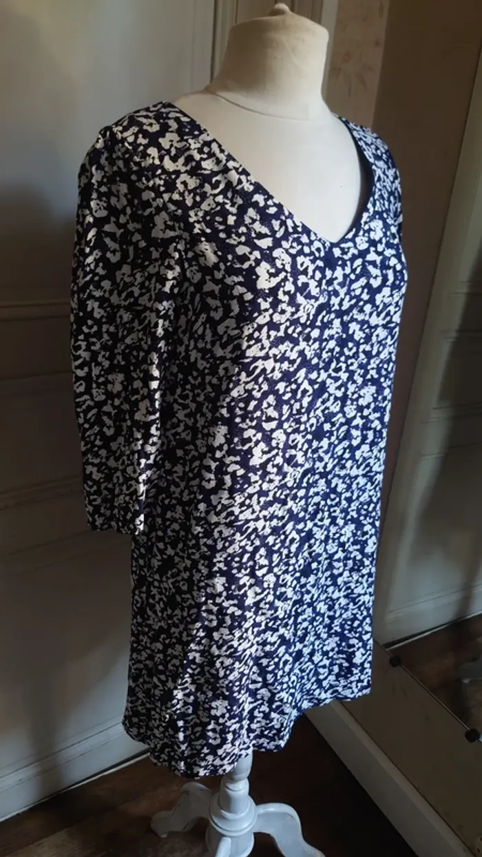 Robe fleurie Promod T34 fluide noire et blanc - photo numéro 2