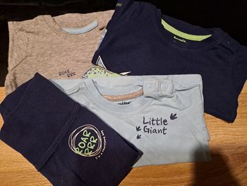 Ensemble t-shirts et legging