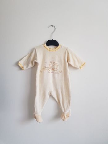 Pyjama en velours taille 3 mois