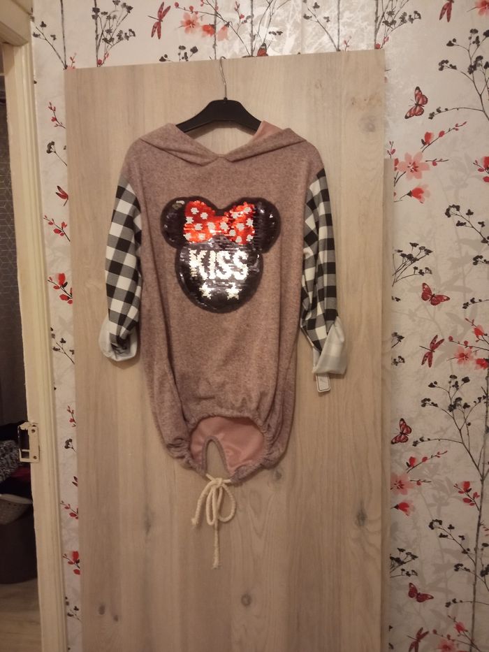 Pull léger avec capuche