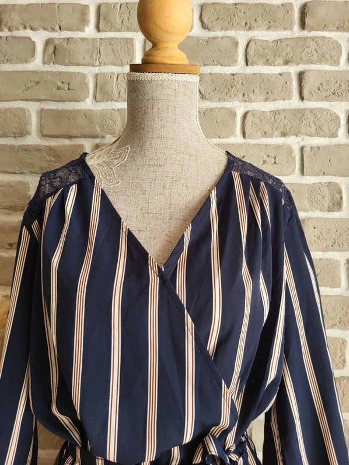 Blouse cache-cœur avec ceinture et dentelle Cache Cache - Casual chic - photo numéro 2