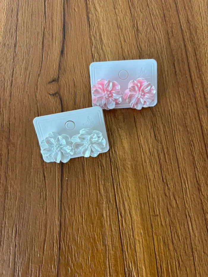 Lot 2 paires boucles d'oreilles fleurs - photo numéro 2