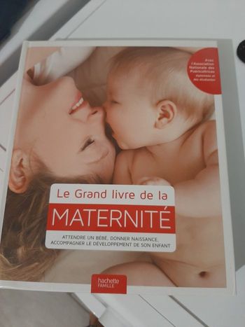 Le grand livre de la maternité