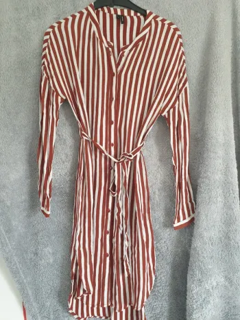 Robe légère a rayures