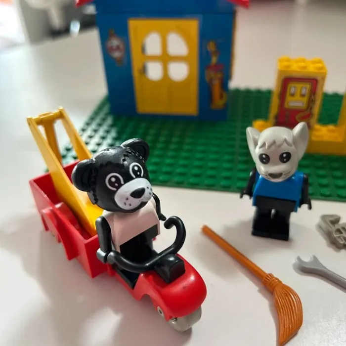 Lego fabuland 3666 petrol station - photo numéro 2