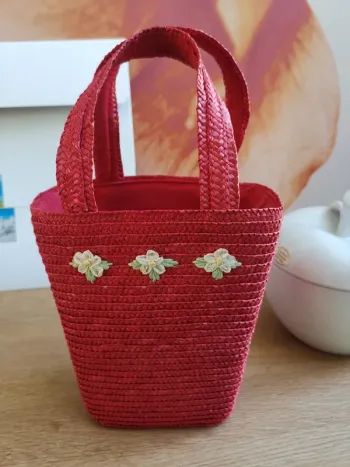 Petit panier en paille pour enfant
