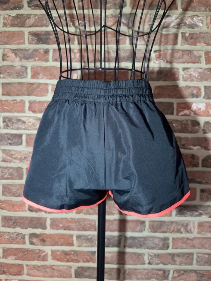 Short noir et rose Undiz Taille XS / 34 - photo numéro 10