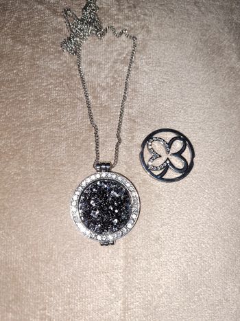 Pendentif femme