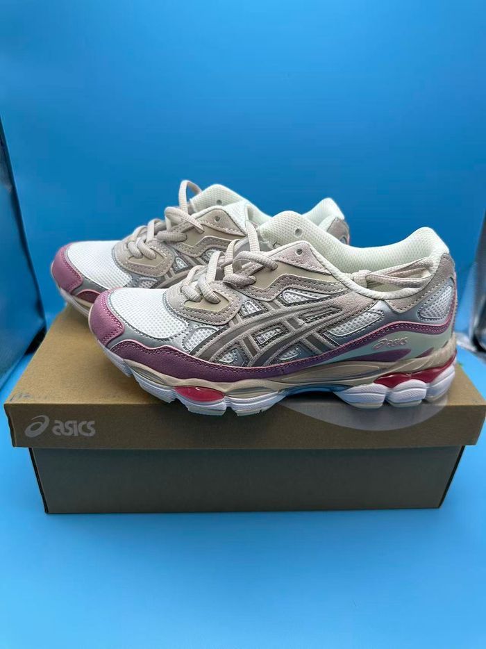 Baskets Asics GEL-NYC roses 40 - photo numéro 4