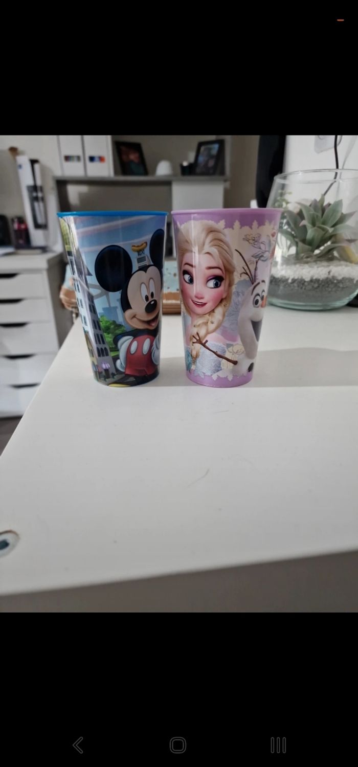 Lot de verre en plastique