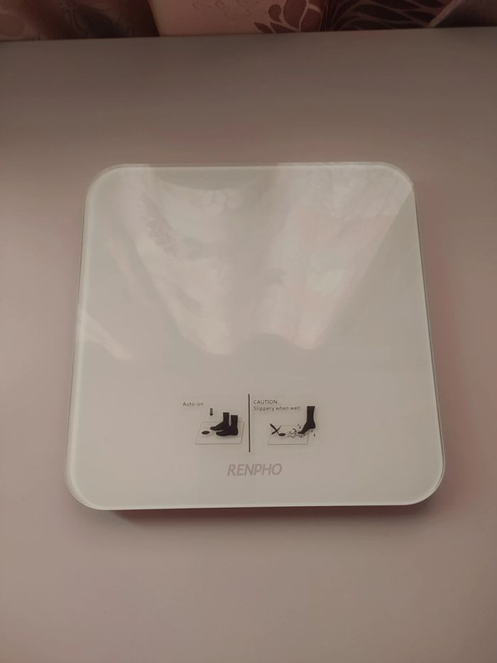 Pèse-personne numérique marque RENPHO en très bon état - photo numéro 3