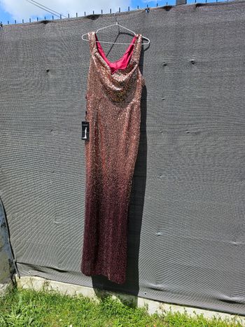 Magnifique robe sirene a sequins taille 42 neuve avec etiquette