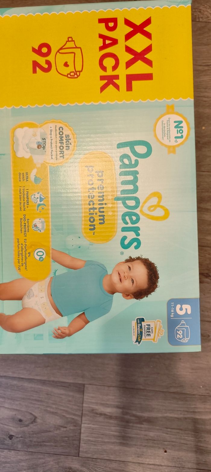 Grand carton couche pampers premium5 - photo numéro 3