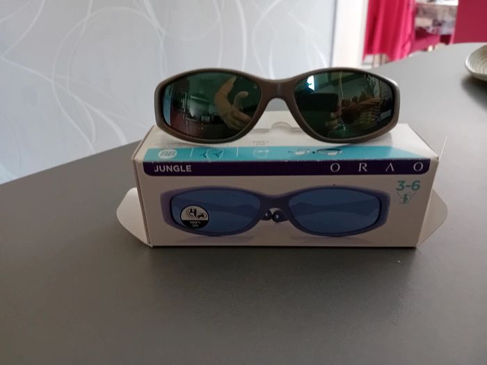 Chapeau et lunette de soleil enfant - photo numéro 3