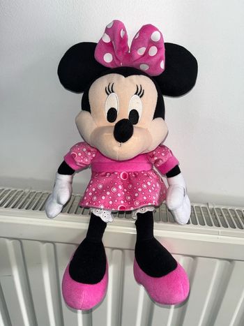 La souris Minnie Doudou Peluche sonore