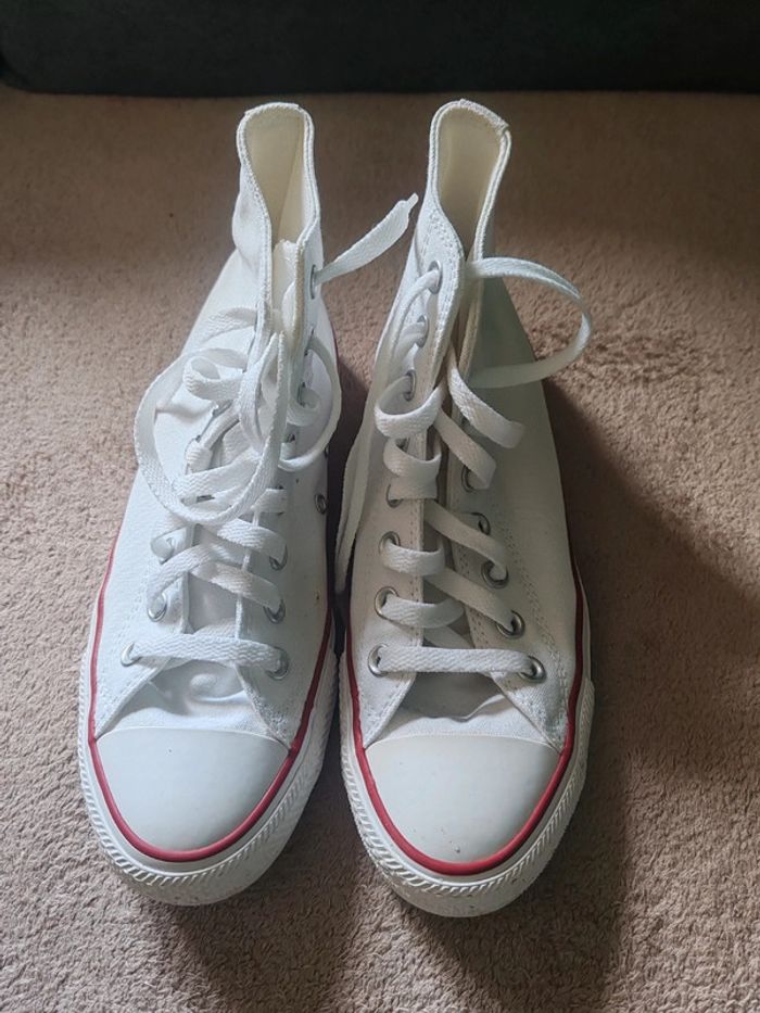 Converse blanche - photo numéro 2