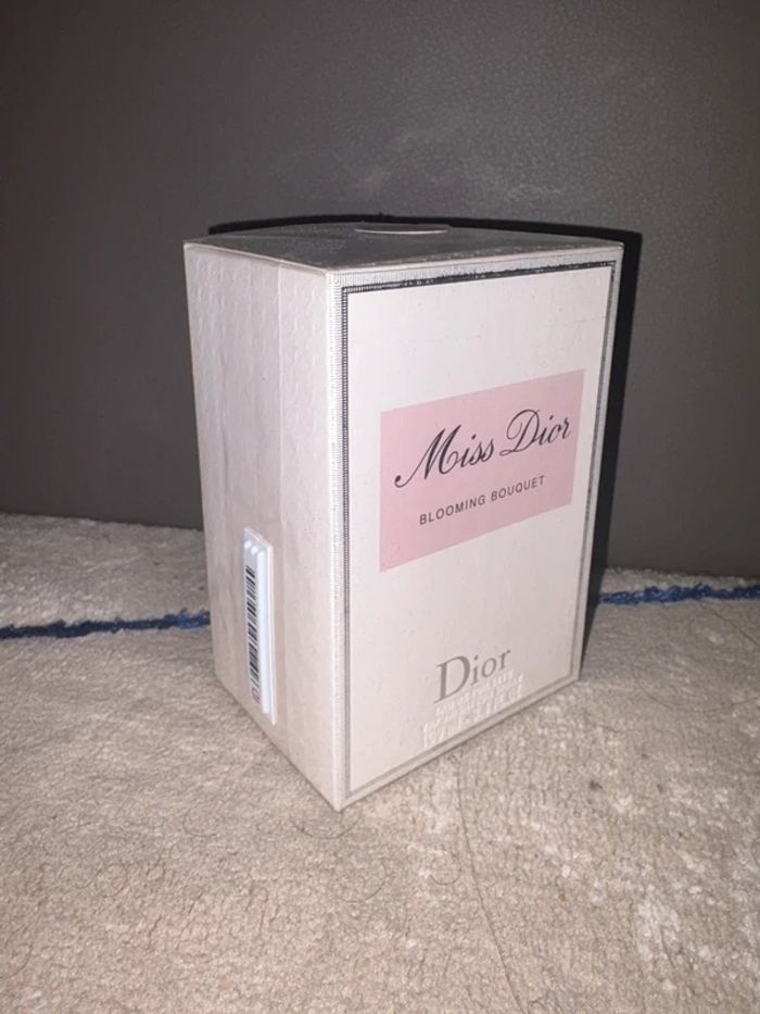 Neuf avec étiquette·Dior - photo numéro 4