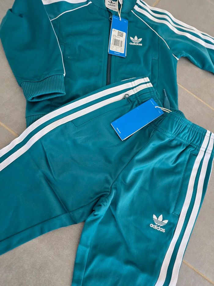 Magnifique Ensemble Adidas vert/turquoise - photo numéro 7