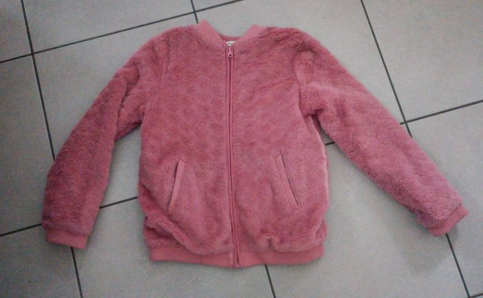 🌺 Veste Douillette rose 9 ans