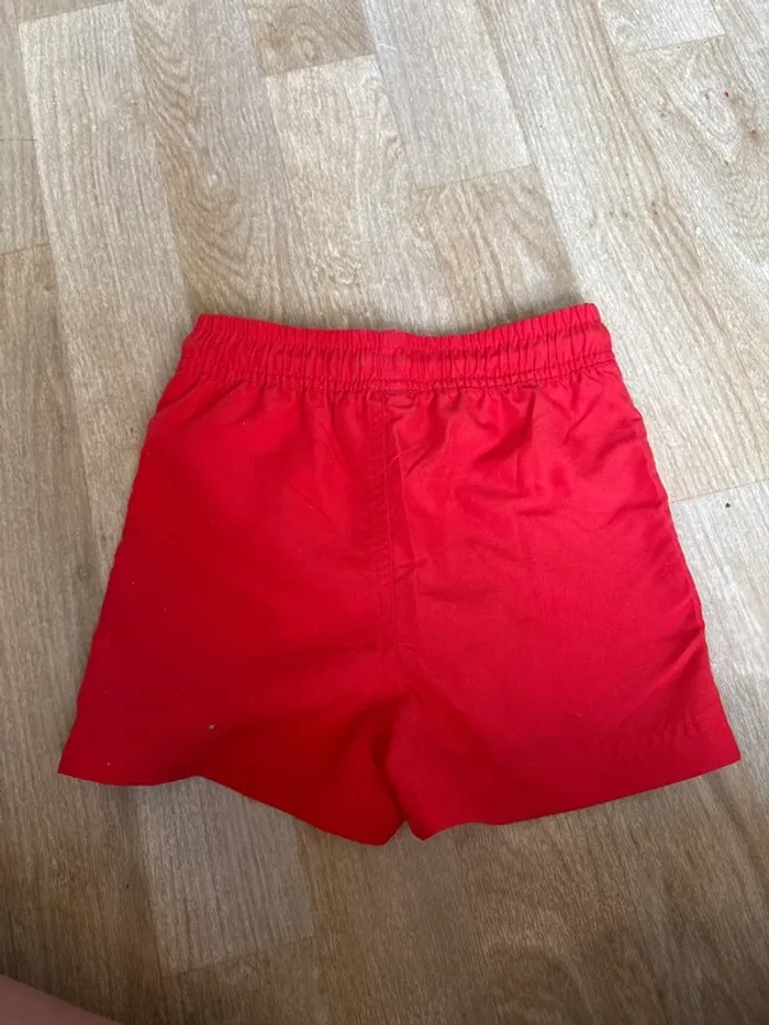 Short de bain Marvel taille 2/3 ans - photo numéro 2