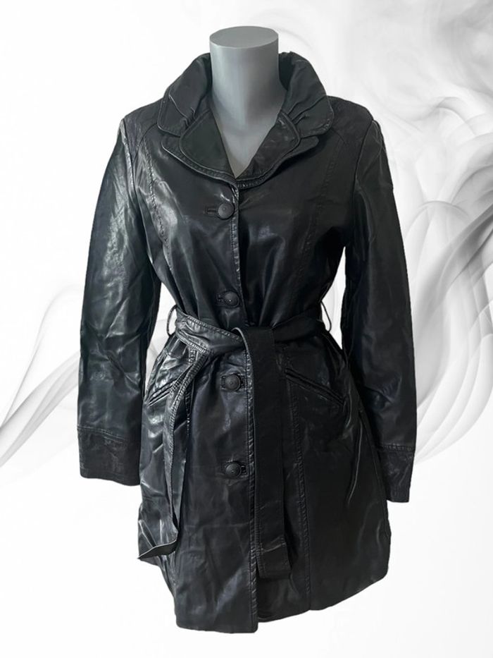 Manteau noir – Patrice Bréal