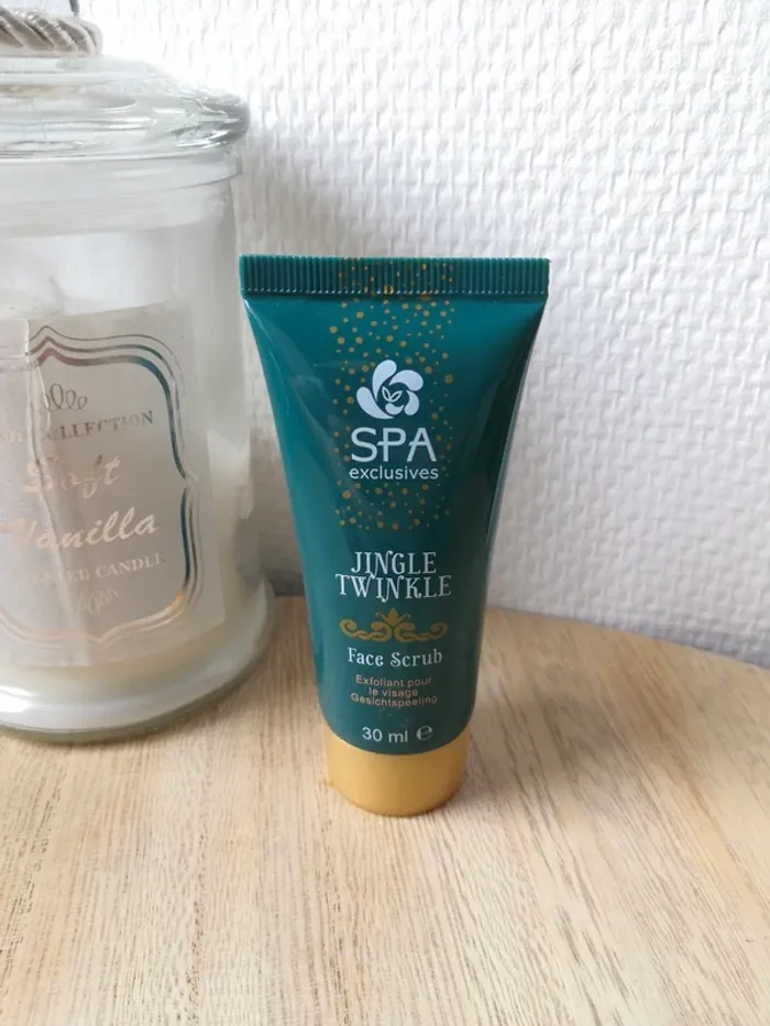 🌺Lot de 3 produits Jingle Twinkle Spa Exclusives🌺 - photo numéro 3