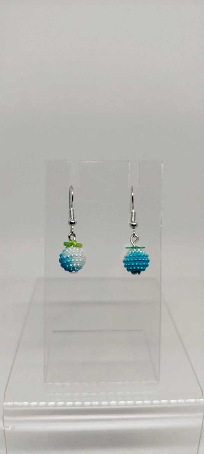 🍄 boucles d'oreilles boule nacrée