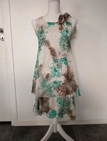 Robe à volant imprimé léopard et corail / coquillage