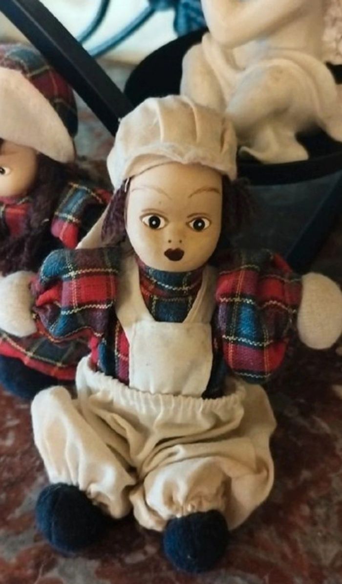 Lot 2 poupées en porcelaine Yves Rocher - photo numéro 3