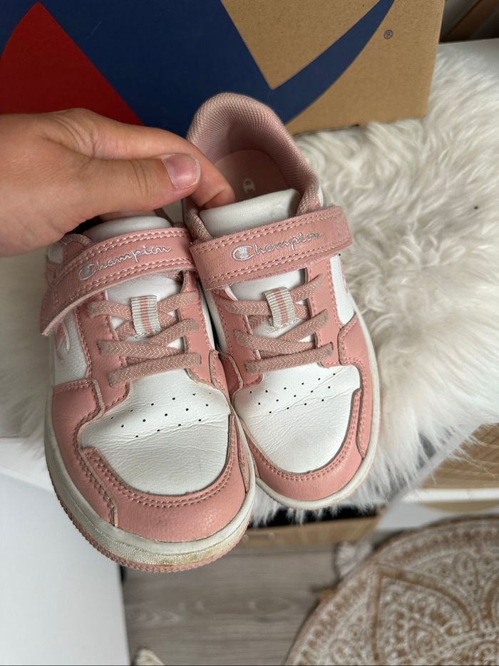 Magnifique chaussures basket rose et blanche de chez Champion en pointure 30 - photo numéro 3