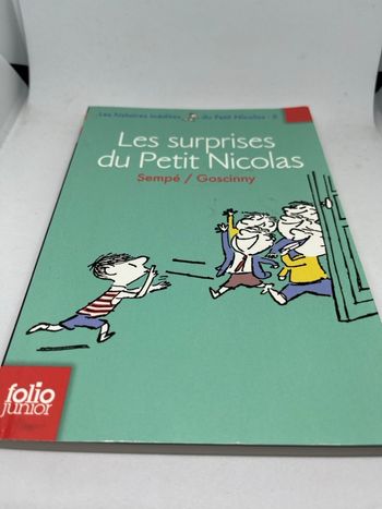 Livre les surprises du petit Nicolas folio junior des 9 ans