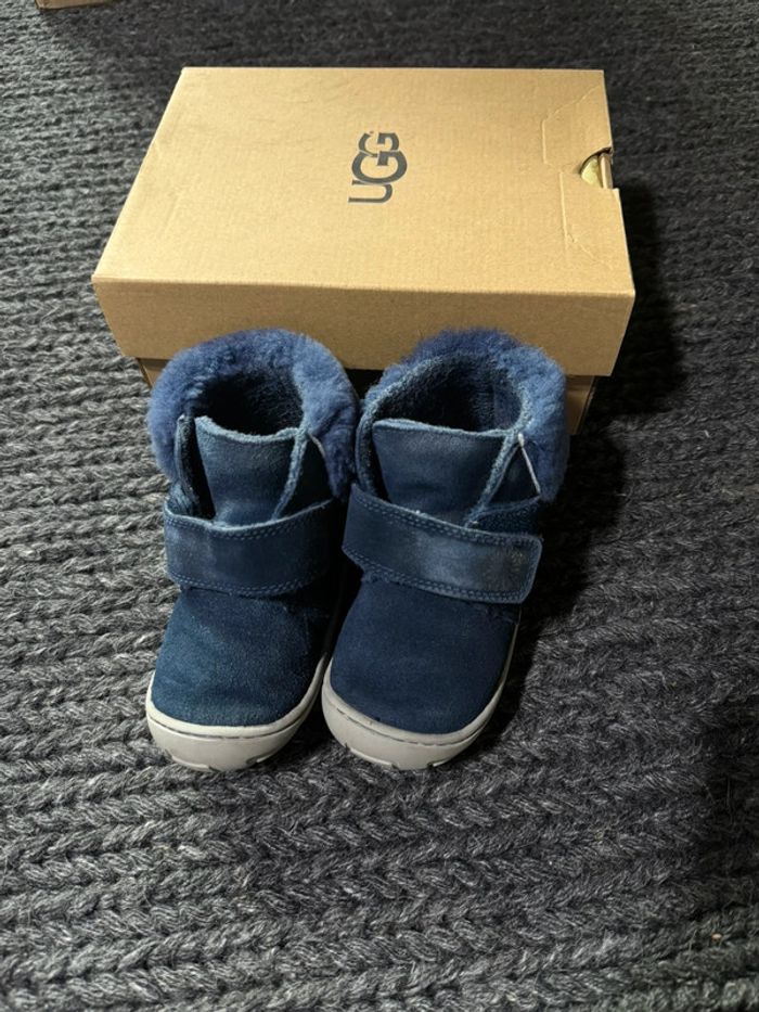 Chaussures UGG jorgen 25
