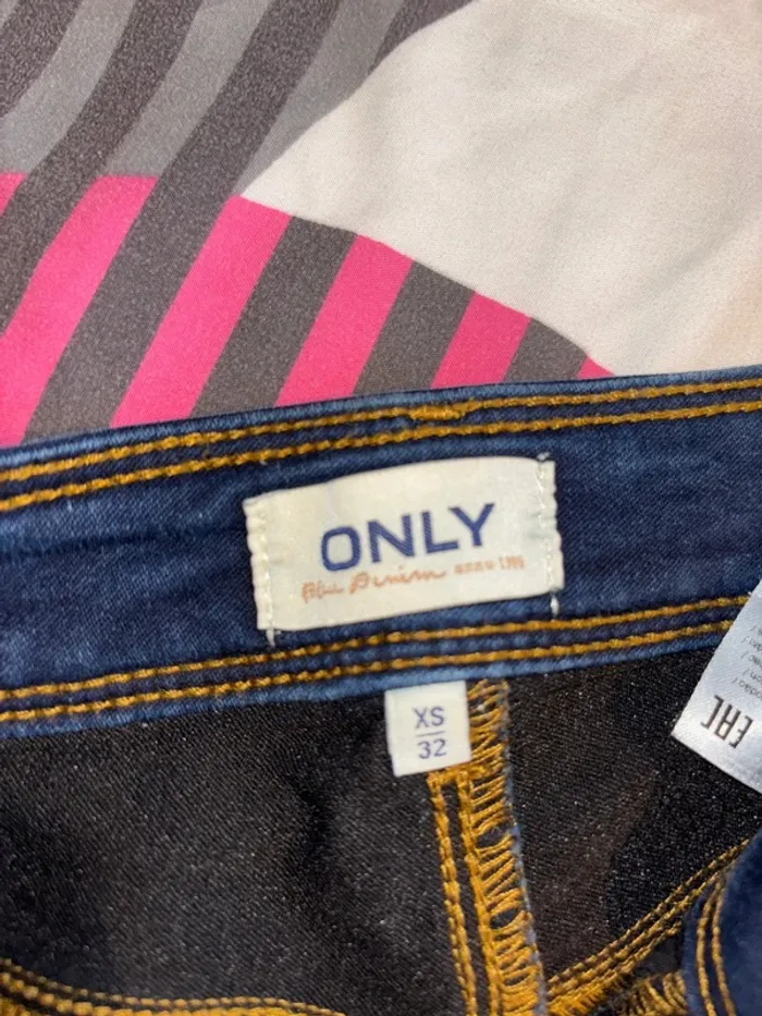 Jean fille xs taille 32 - photo numéro 4