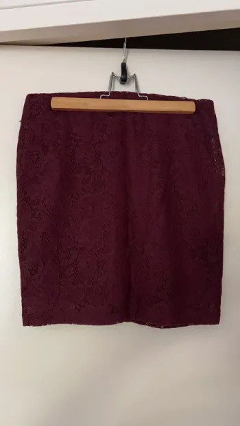 Jupe dentelle bordeaux