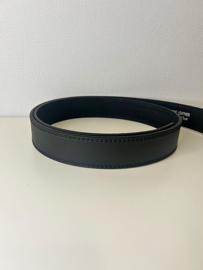 Ceinture en cuir noir taille 115 cm neuve - photo numéro 2